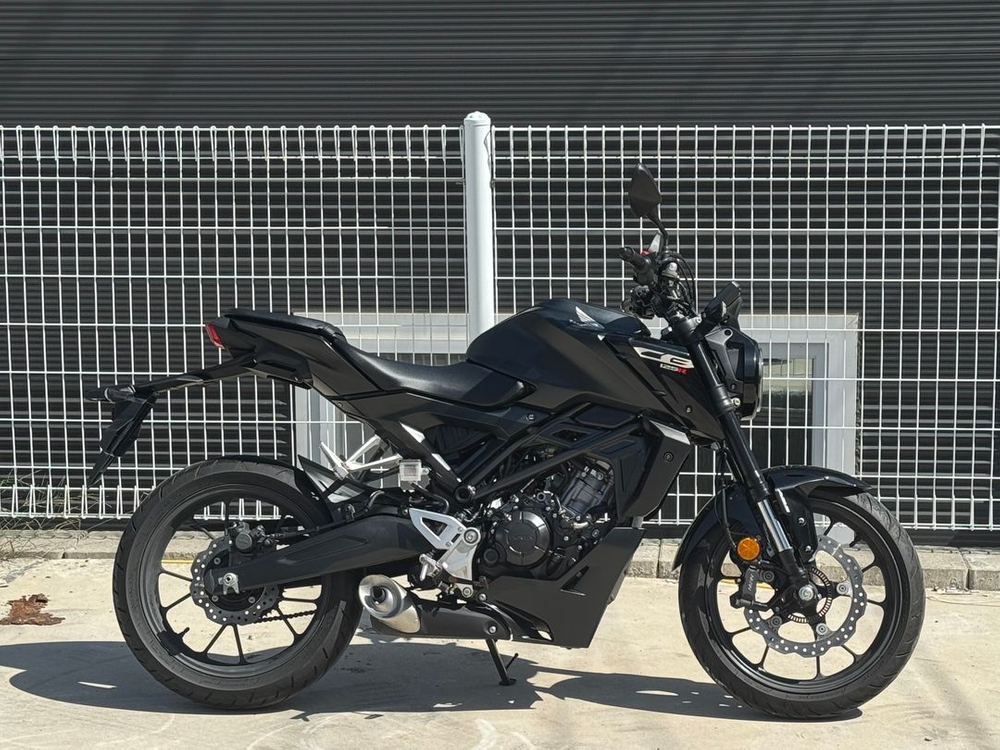 cb125r 24년식 4천키로 신차급 보증차량 판매중 이미지