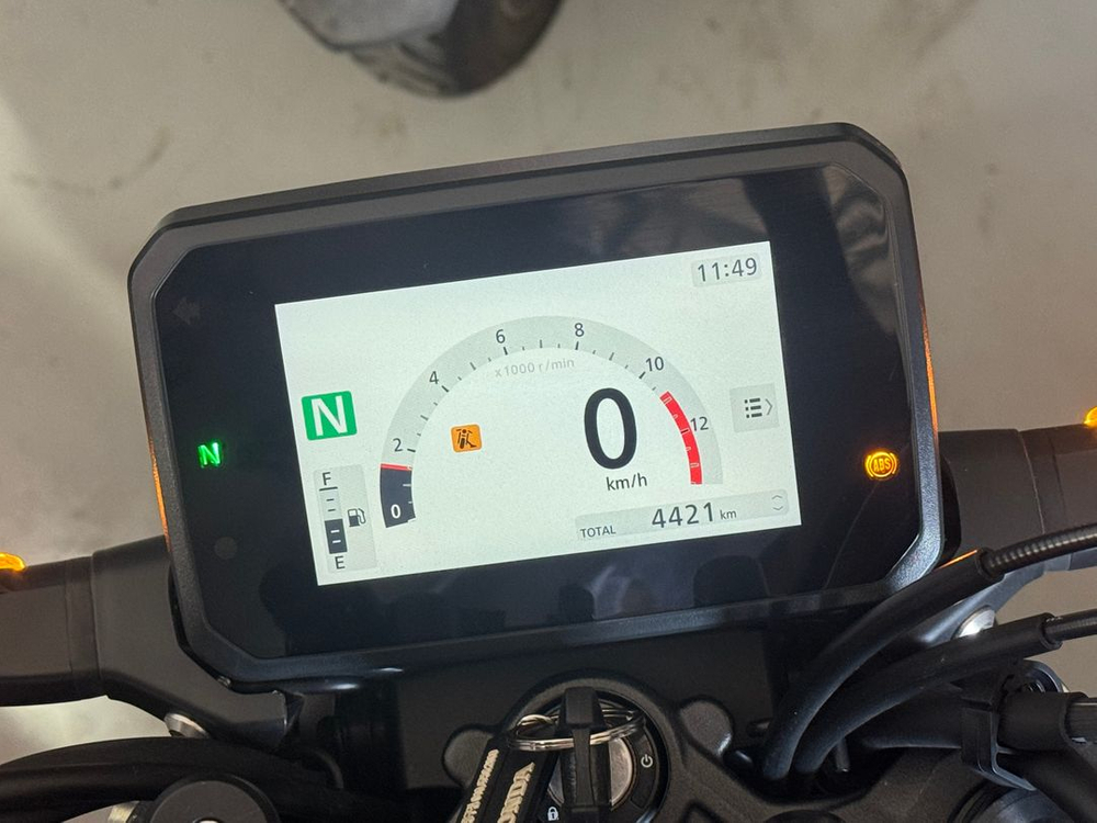 cb125r 24년식 4천키로 신차급 보증차량 판매중 이미지