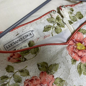 루치아노최,머스트비,The Izzat 가디건