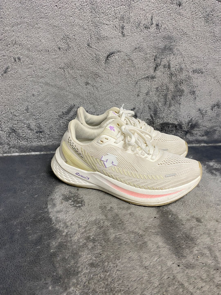 데상트 운동화 245 이미지