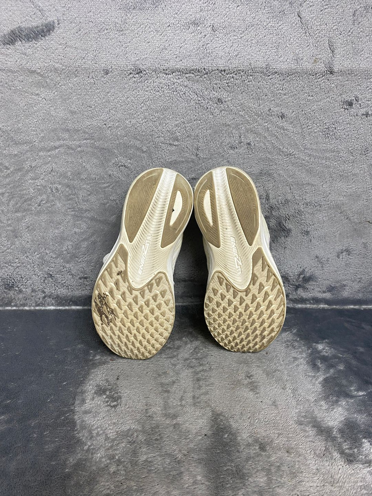 데상트 운동화 245 이미지