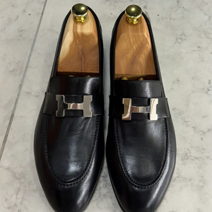 에르메스 파리로퍼 블랙 은장 39반 사이즈