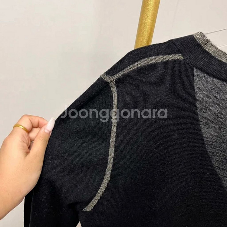 쿠넬 비즈 라인 펄 브이넥 가디건--6