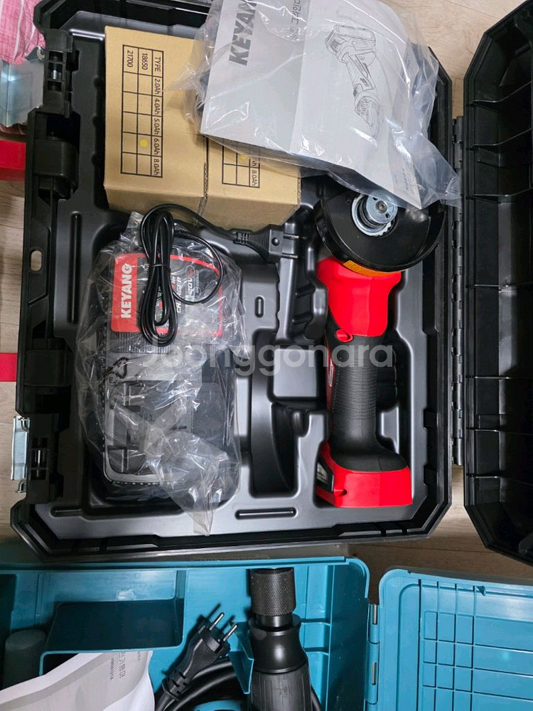 마끼다 함마드릴3개. 계양충전그라인더1개--0