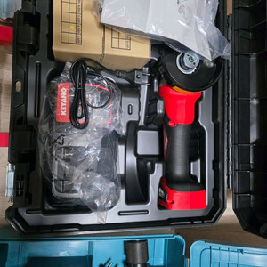 마끼다 함마드릴3개. 계양충전그라인더1개