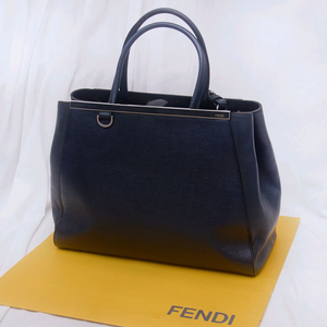 펜디 투쥬르백 미디움 다크네이비 (토트.숄더)