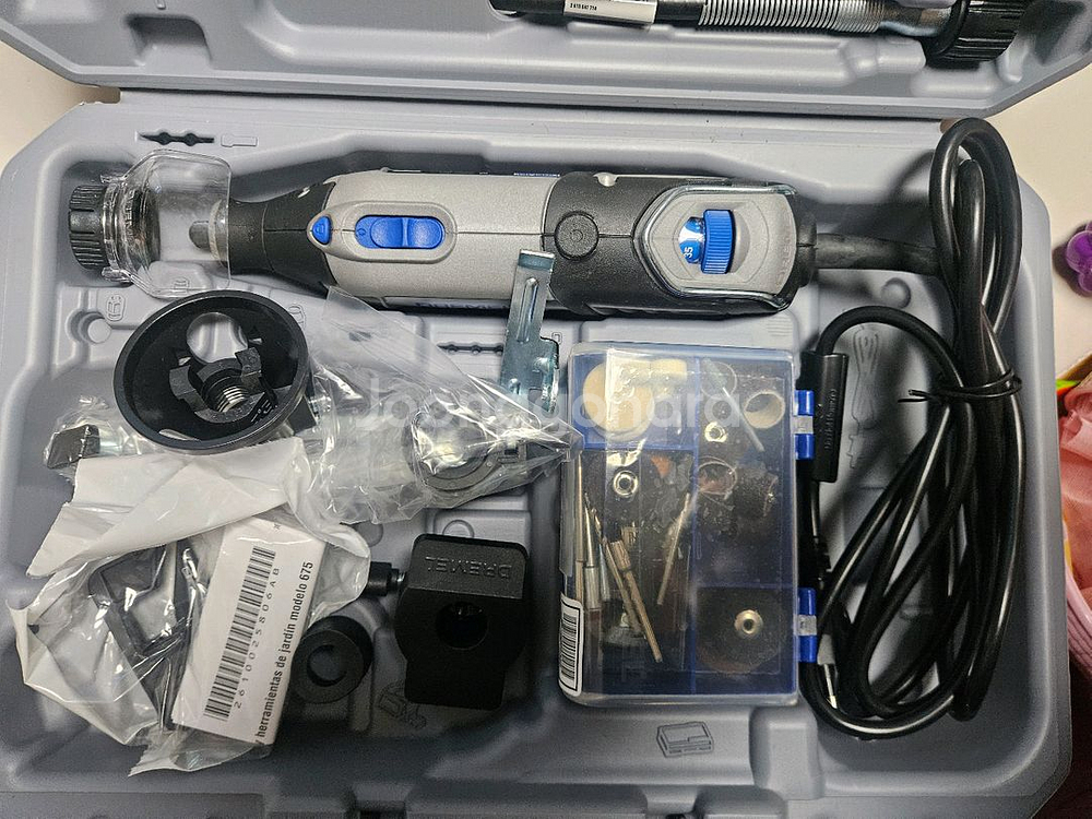 보쉬 드레멜4000 미사용셋트 판매합니다--1