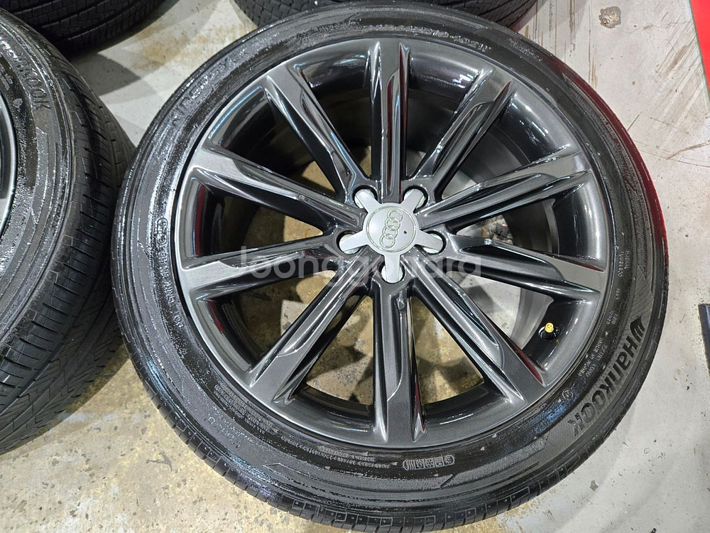 아우디a7 19인치 순정 휠타이어 판매합니다--1
