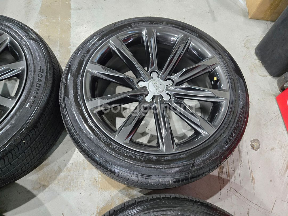 아우디a7 19인치 순정 휠타이어 판매합니다--2