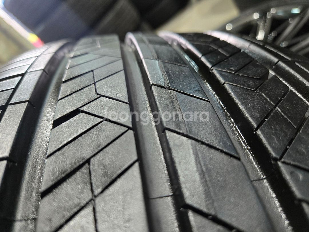 아우디a7 19인치 순정 휠타이어 판매합니다--5