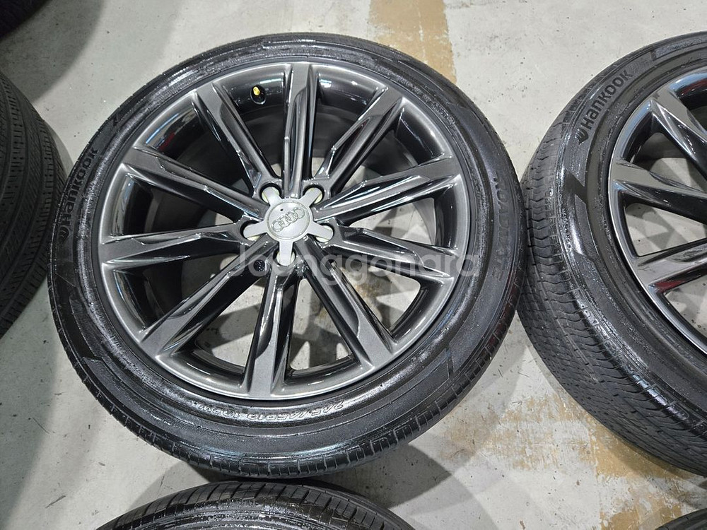 아우디a7 19인치 순정 휠타이어 판매합니다--3