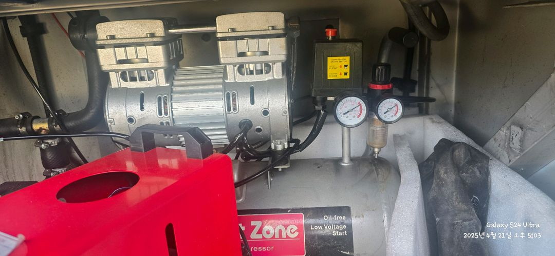 유니버스 노블 캠핑카 이미지