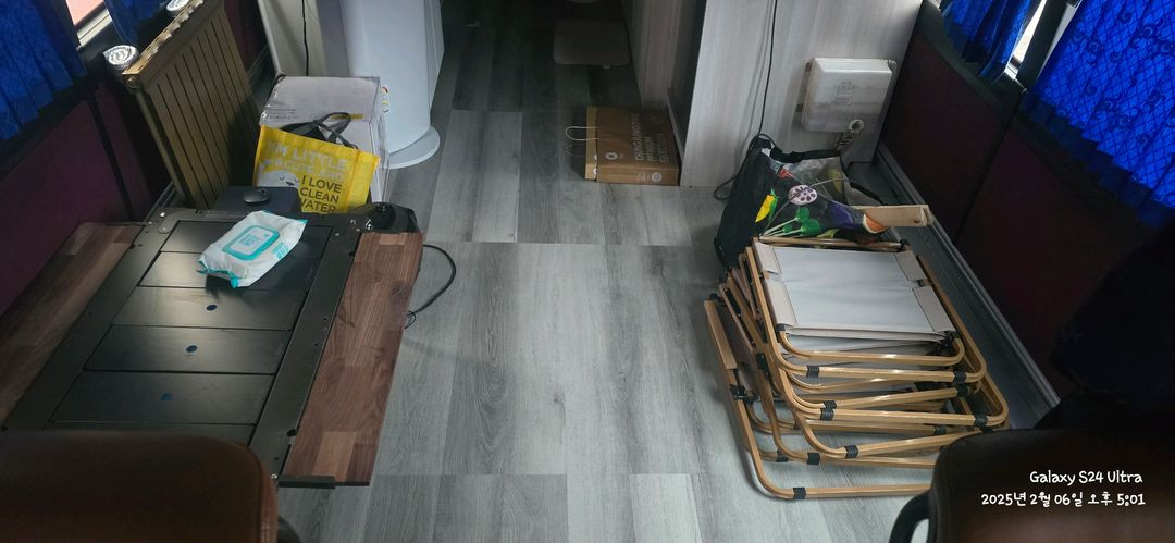 유니버스 노블 캠핑카 이미지