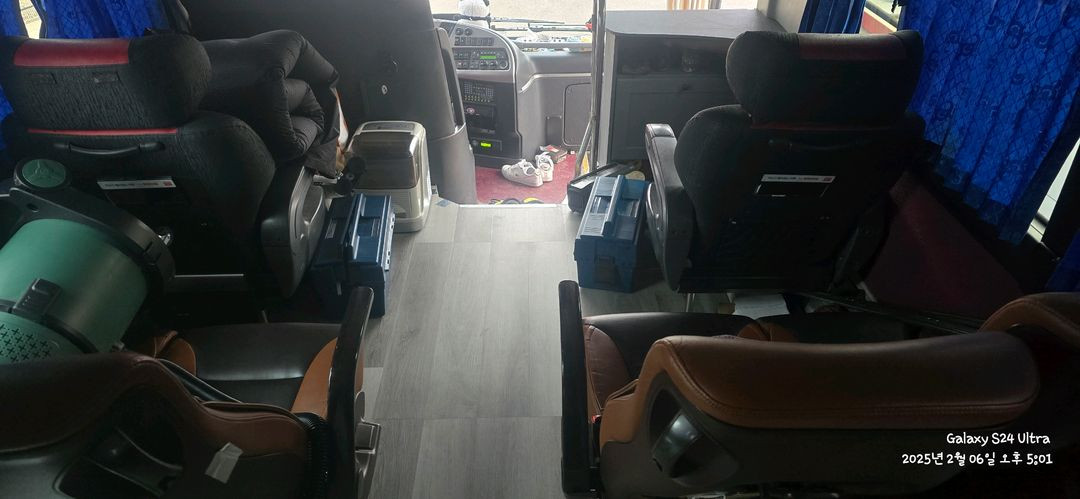 유니버스 노블 캠핑카 이미지