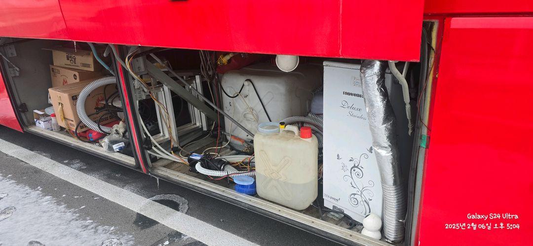 유니버스 노블 캠핑카 이미지