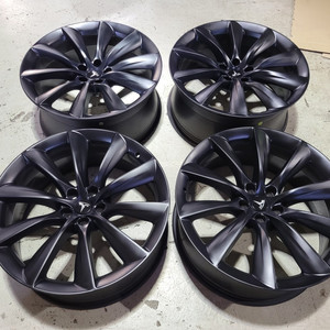 테슬라 모델X 22인치 순정품휠 한대분 이미지