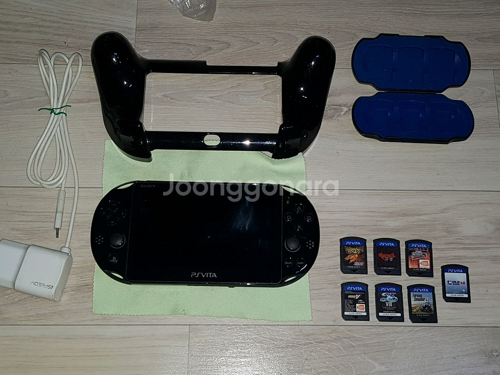 ps vita 2세대 블랙 판매합니다--0