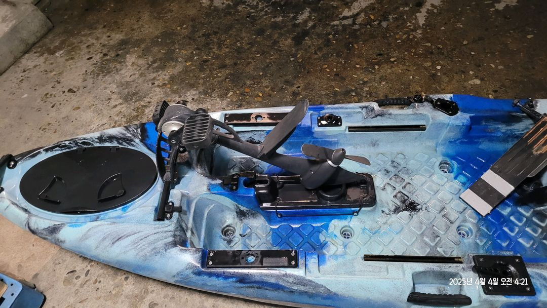 칸쿤 씨크래프트 10피트 페달카약 판매합니다--3