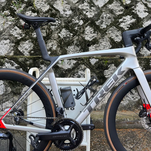 트렉 마돈 SL7 8세대, 실버 색상, ML사이즈