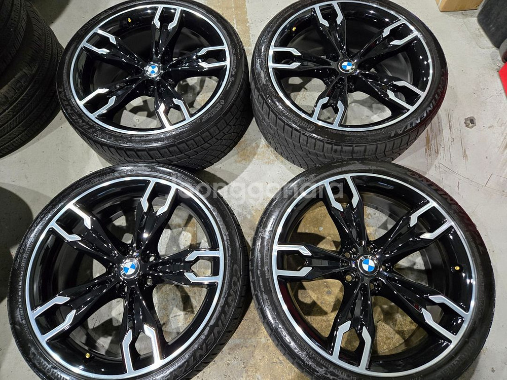 BMW G30 5시리즈 668M 20인치 순정 휠타이어--0