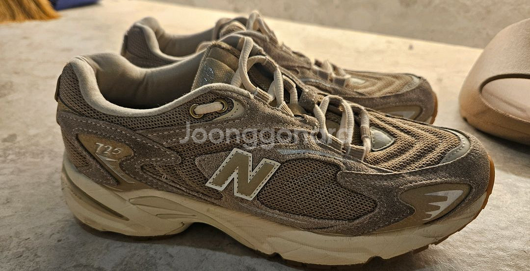 뉴발란스725--0