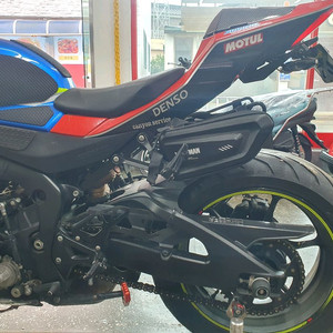 R1000R