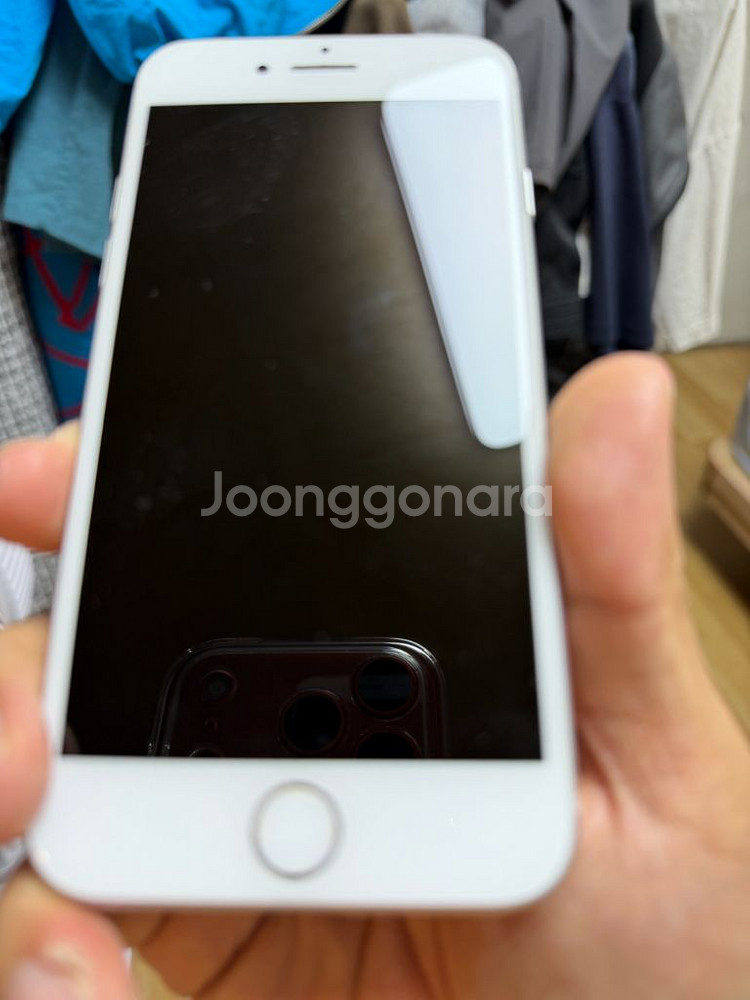 아이폰8 64GB 화이트 판매합니다.--1