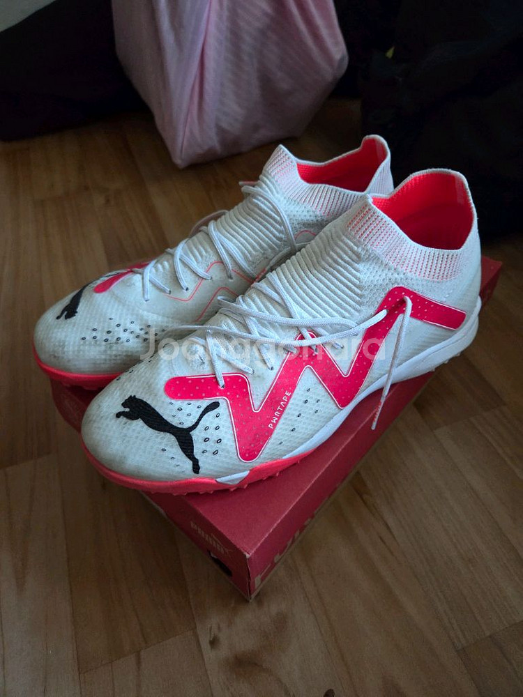 푸마 퓨처 얼티메이트케이지 275사이즈 판매합니다.--0