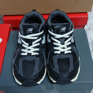 뉴발란스키즈 530 블랙190운동화.거의새거(24년12