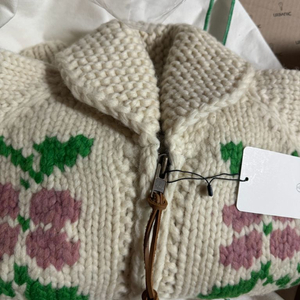 얼바닉 핸드메이드 가디건 새상품