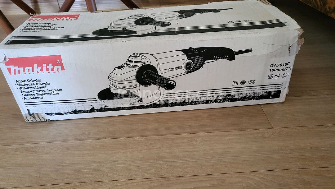 마끼다 7인치 앵글그라인더--0