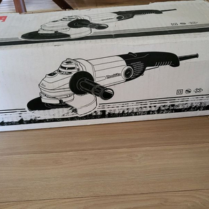 마끼다 7인치 앵글그라인더