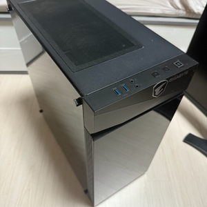 RTX2080슈퍼 본체 + 32인치 모니터 셋트 판매합