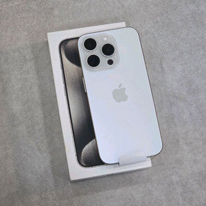 아이폰 15프로 256gb (새제품급)