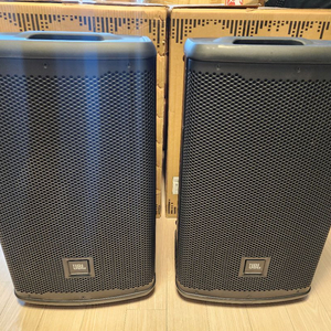 JBL EON710 스피커 2개 판매합니다.
