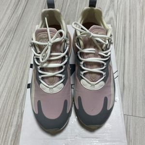 나이키 에어맥스 리액트 250