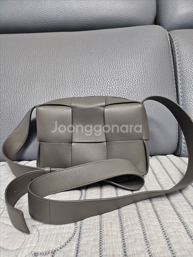 보테가베네타 크로스백--0