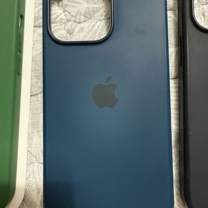 아이폰 13프로 정품실리콘 케이스 판매합니다