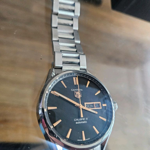 태그호이어 칼리버5 로즈골드