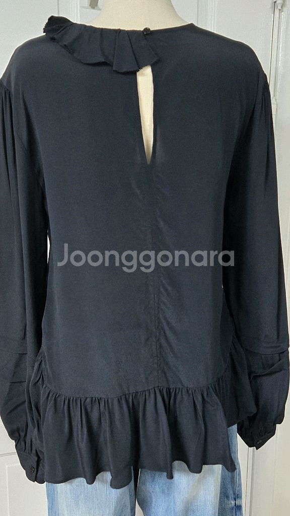 이로 러플 블라우스--3