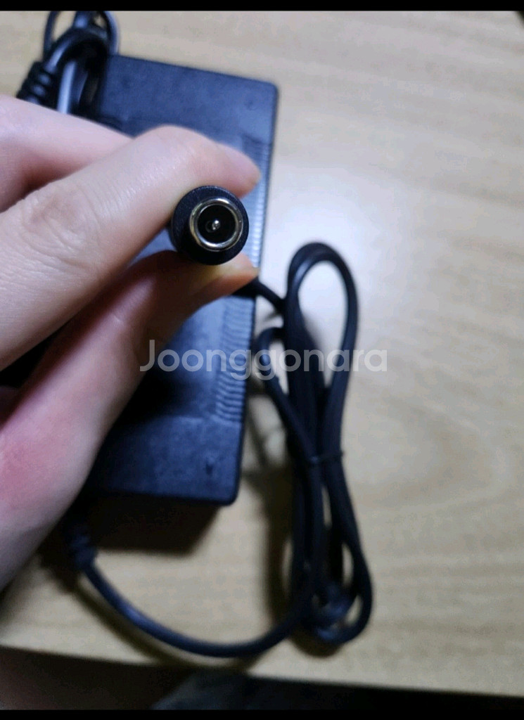 42V 2A 충전기 새제품 판매합니다--1