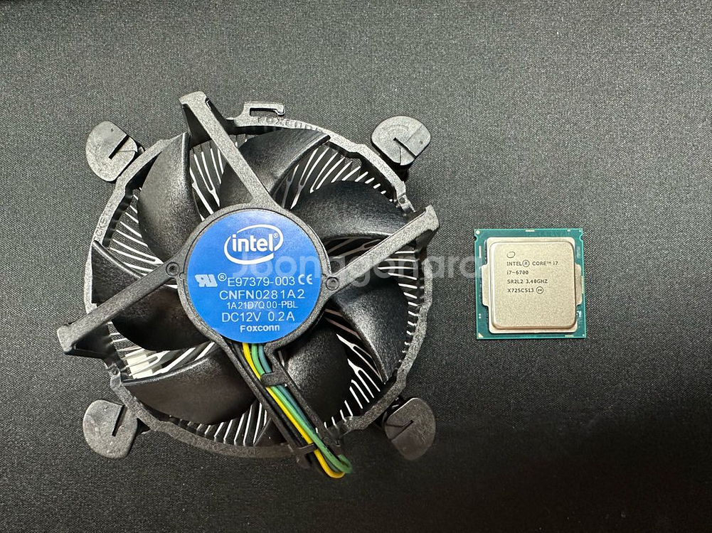 상태좋은 CPU i7-6700 팝니다.--0
