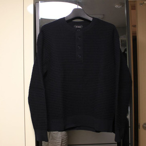 타임옴므 24fw 다크네이비 헨리넥 와플 니트