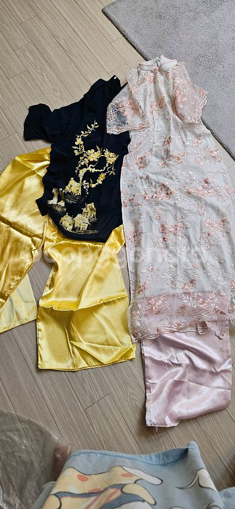 베트남 남녀 아오자이 전통의상--2