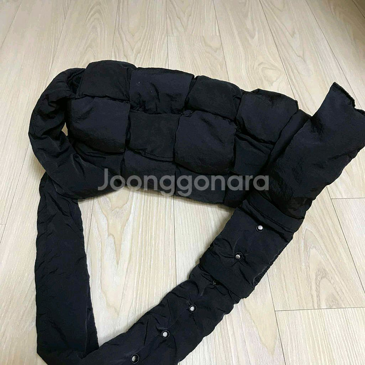 보테가베네타 패딩 카세트백--3