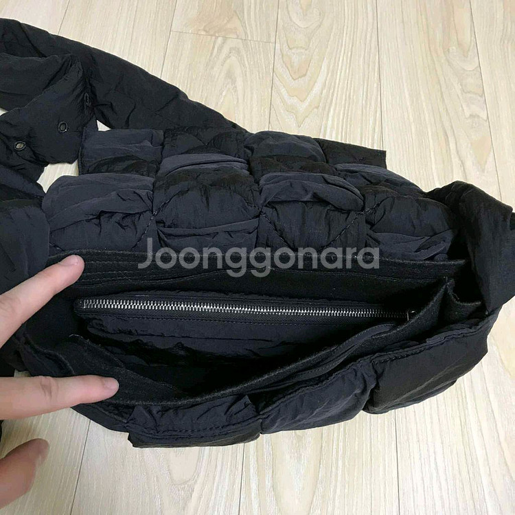 보테가베네타 패딩 카세트백--4