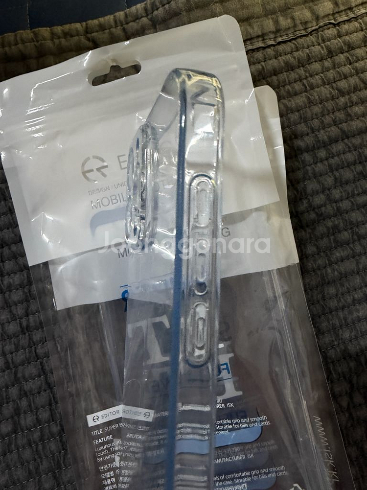 아이폰16 프로맥스 풀커버 케이스3,일반케이스1 팝니다--2