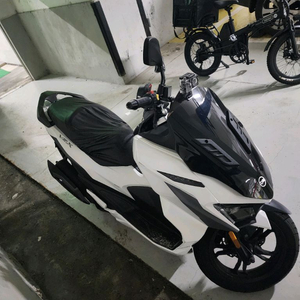 스쿠터 SYM VSX125 175만원 팝니다