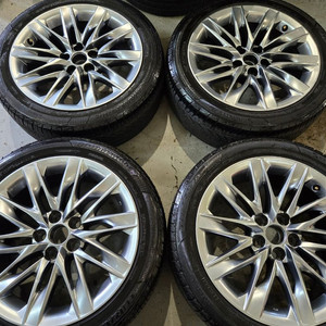 렉서스LS500H 19인치 순정 휠타이어 판매합니다