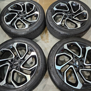 쉐보레 트랙스 크로스오버 19인치 순정 휠타이어 ​